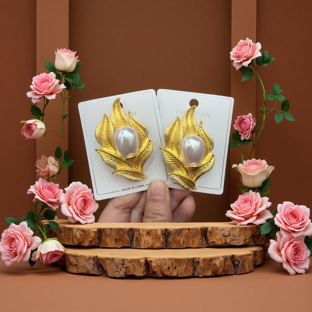 Alloy ladies' exquisite brooch, simple and fashionable accessory, elegant accessory