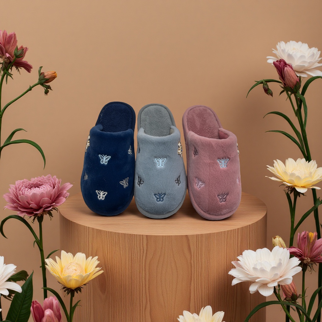 The cotton slippers are soft, warm, thickened, suitable for women's indoor home use, comfortable and anti-slip Application Scenario