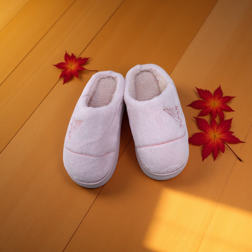 Thickened and warm cotton slippers, soft-soled indoor slippers for women and men in winter details Picture