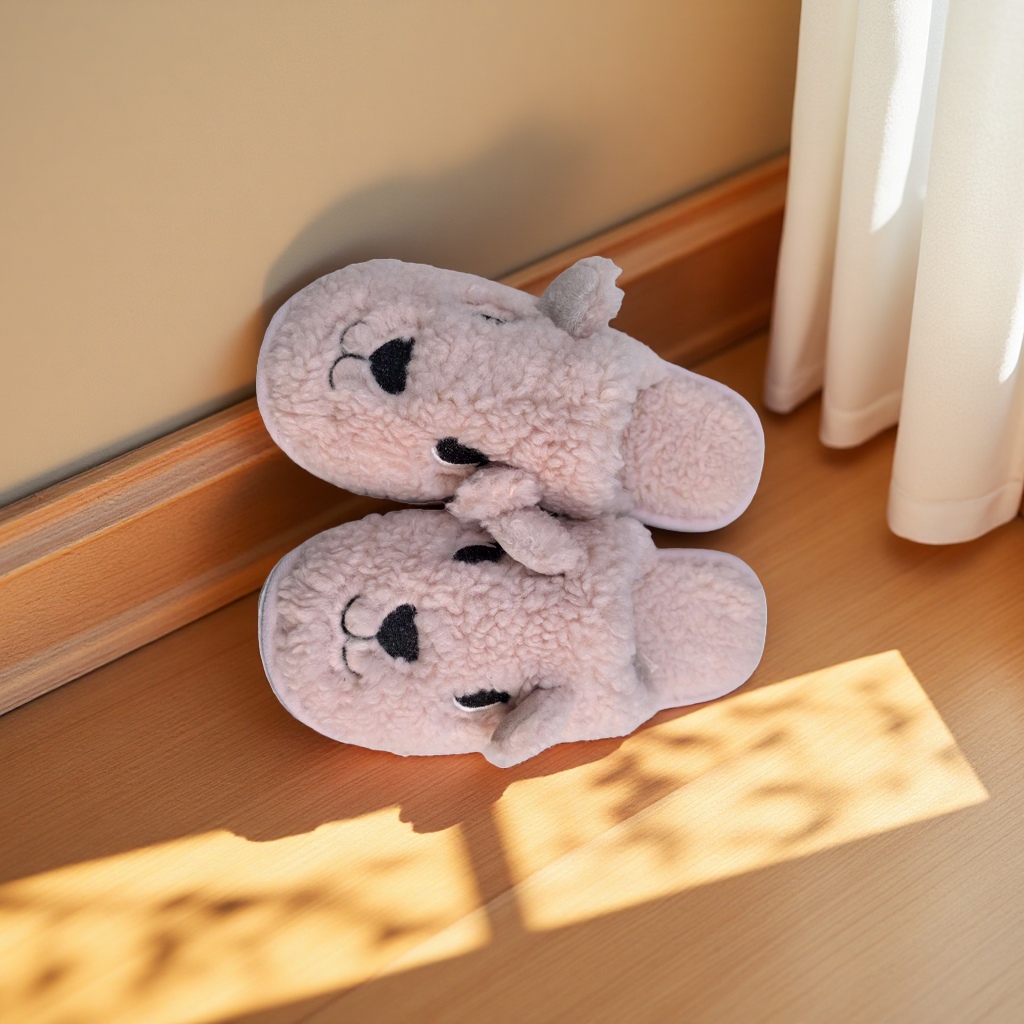 Cartoon-style InS-style cotton slippers are soft, comfortable and warm for home use. Indoor home slippers Specification image