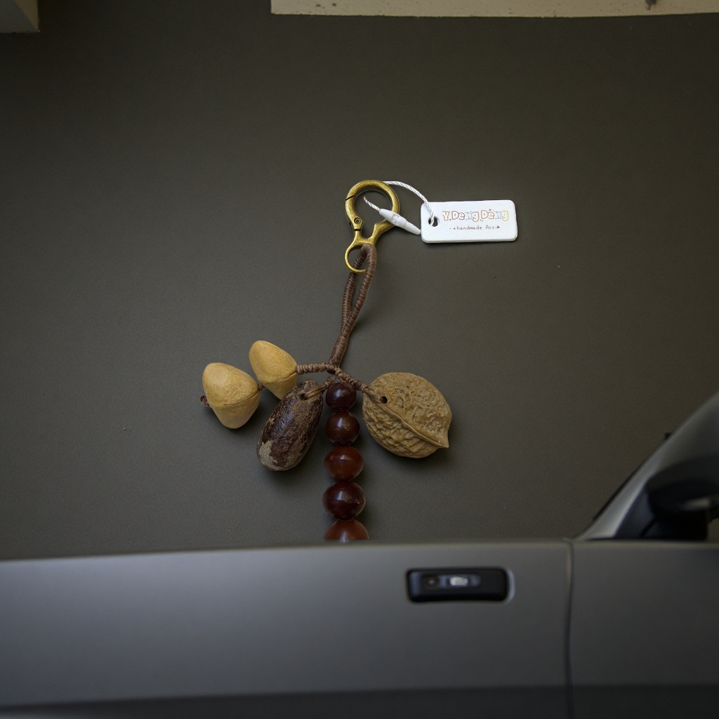 果壳摇铃项链天然材质时尚饰品简约风产品图