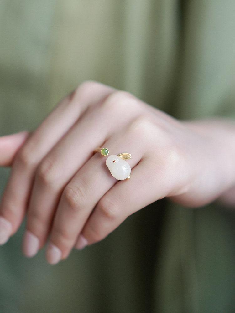 Shanchi Ancient-style jade Rabbit Hetian jade ring for girls, rabbit jade for girlfriends, pure silver retro Chinese-style open tail ring details Picture
