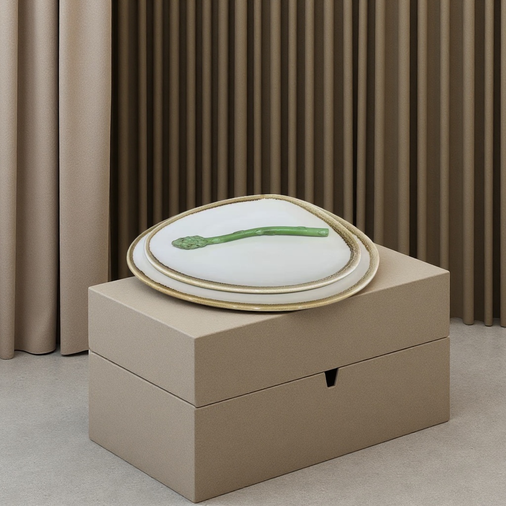 Irregularly shaped plates with yellow edges and colored glaze in 2026, suitable for hotel and restaurant use Application Scenario