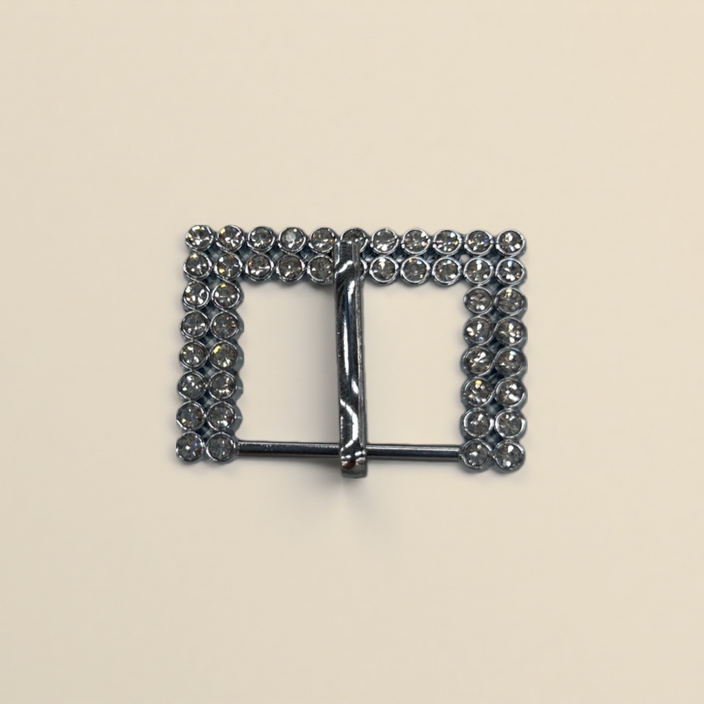 A fashionable accessory with a diamond pin buckle for ladies, elegant, exquisite and personalized
