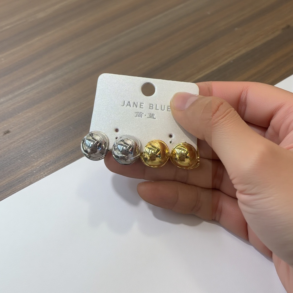 Eco-friendly copper-plated real gold earrings, light luxury and simple European and American style earrings Specification image