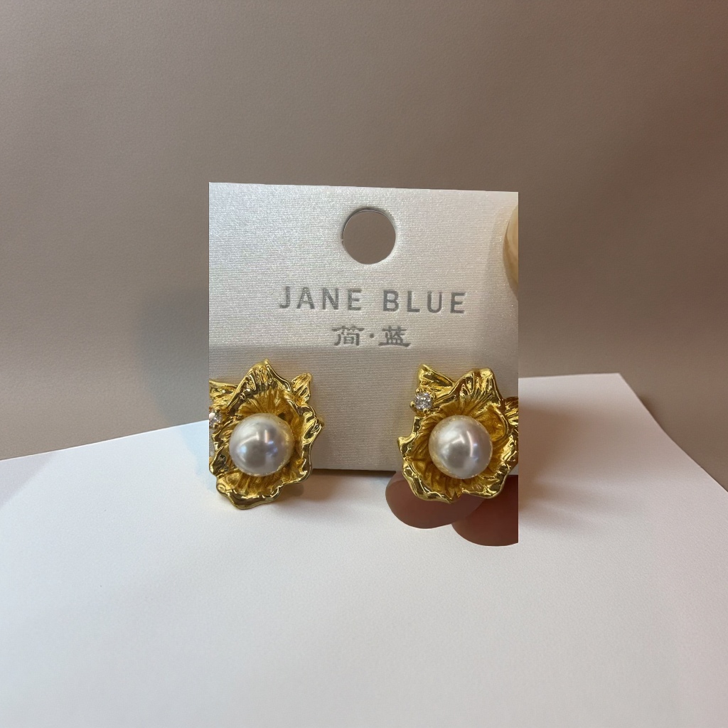 Eco-friendly copper-plated real gold pearl light luxury European and American style earrings