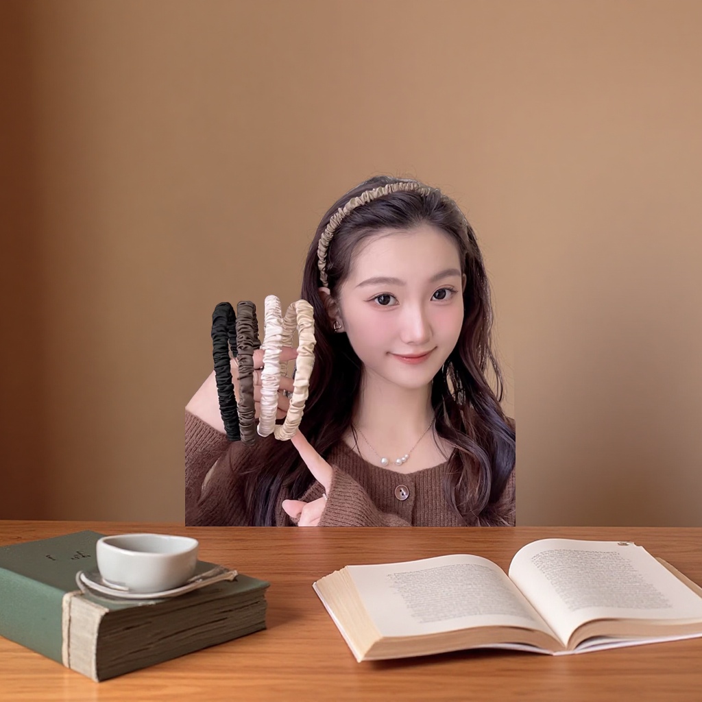 美女护肤套装保湿滋润修护精华霜产品图