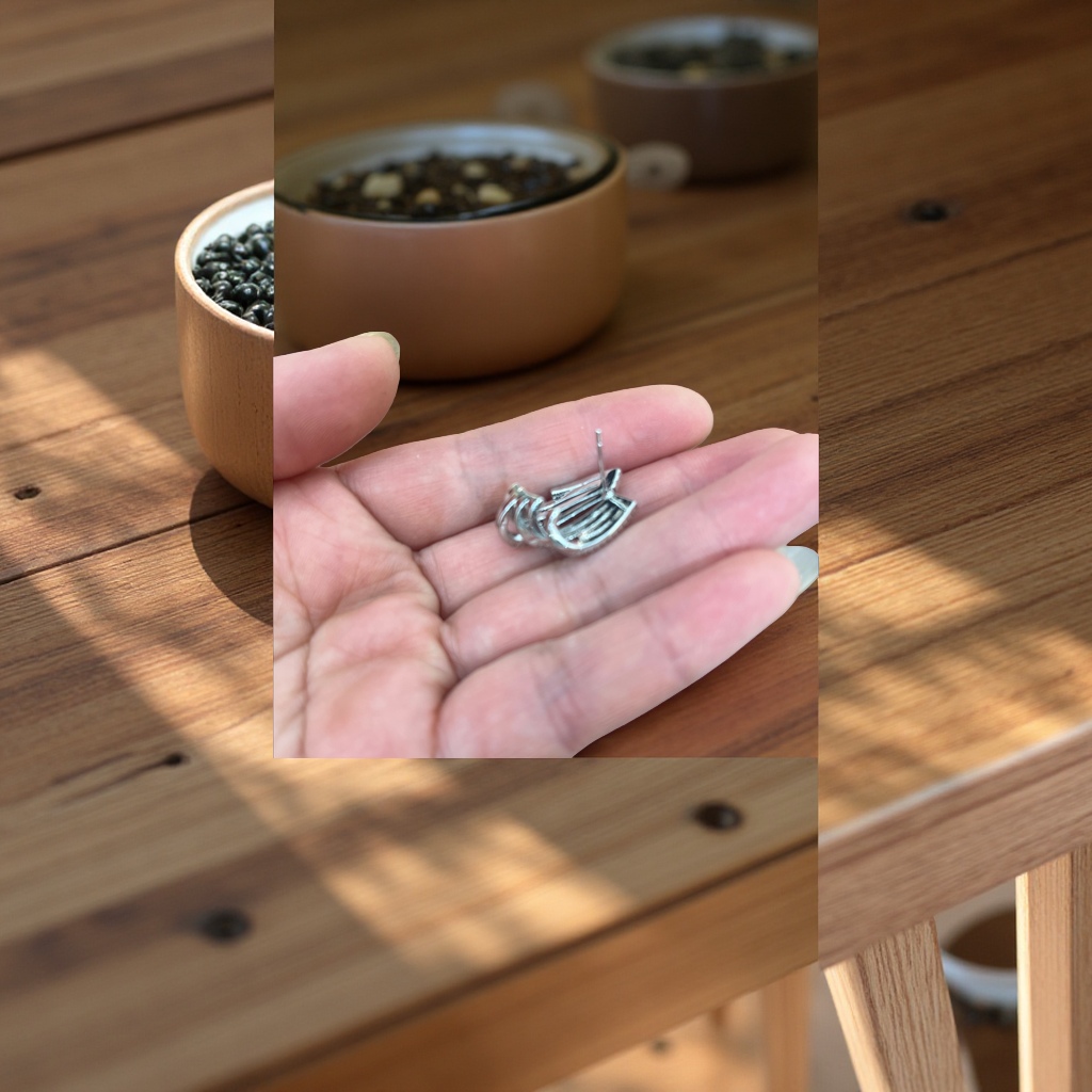 ccb四爪耳钉饰品简约时尚耳饰耳环外贸创销款细节图