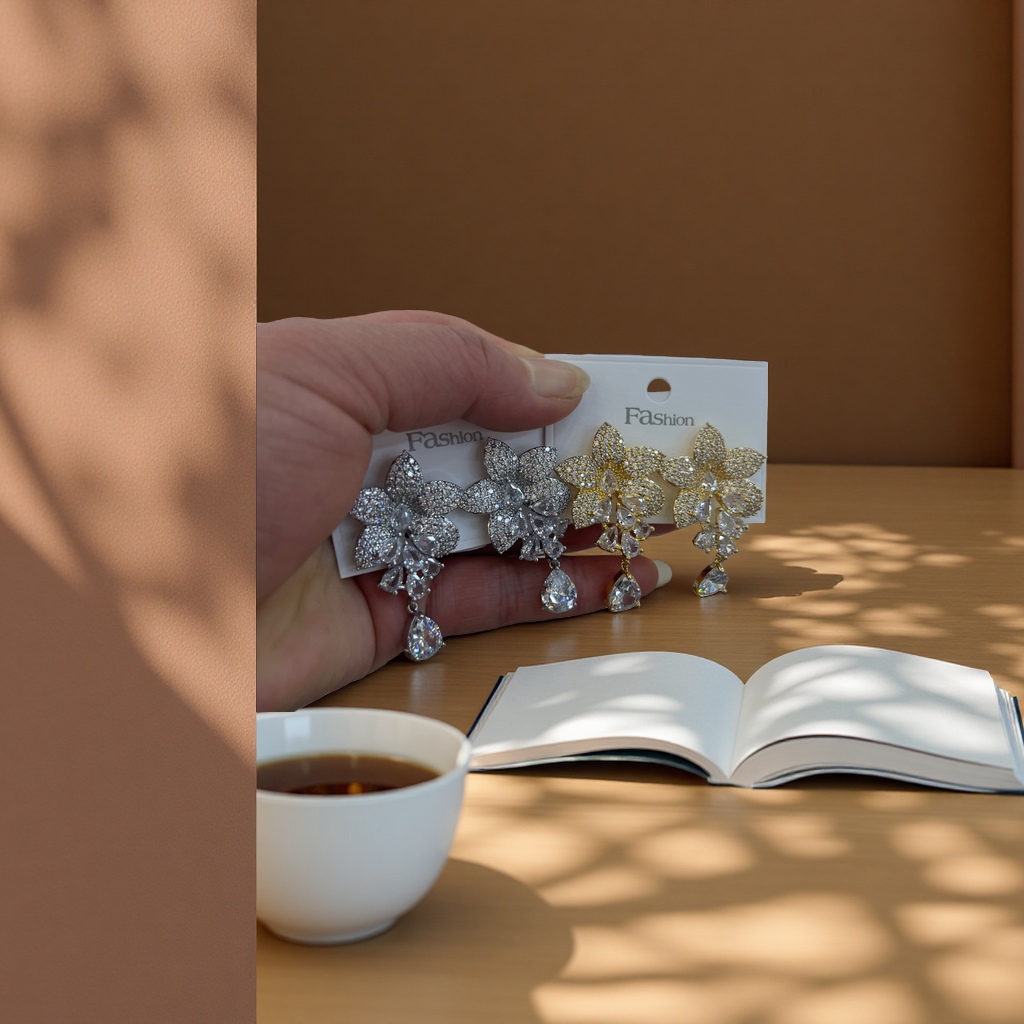 时尚耳饰耳环耳钉女款简约潮流饰品日常佩戴白底实物图