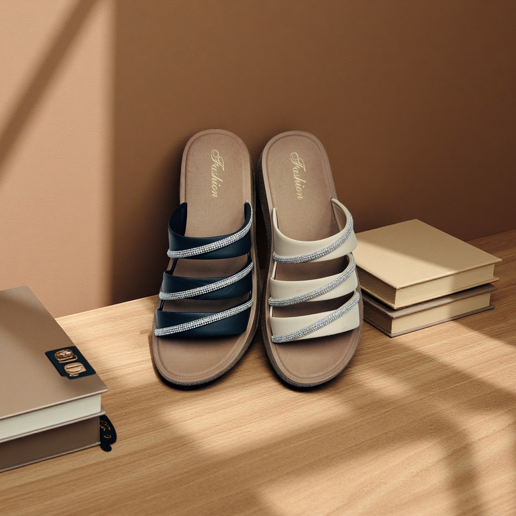 Summer breathable and comfortable sandals for women, casual and fashionable anti-slip slippers