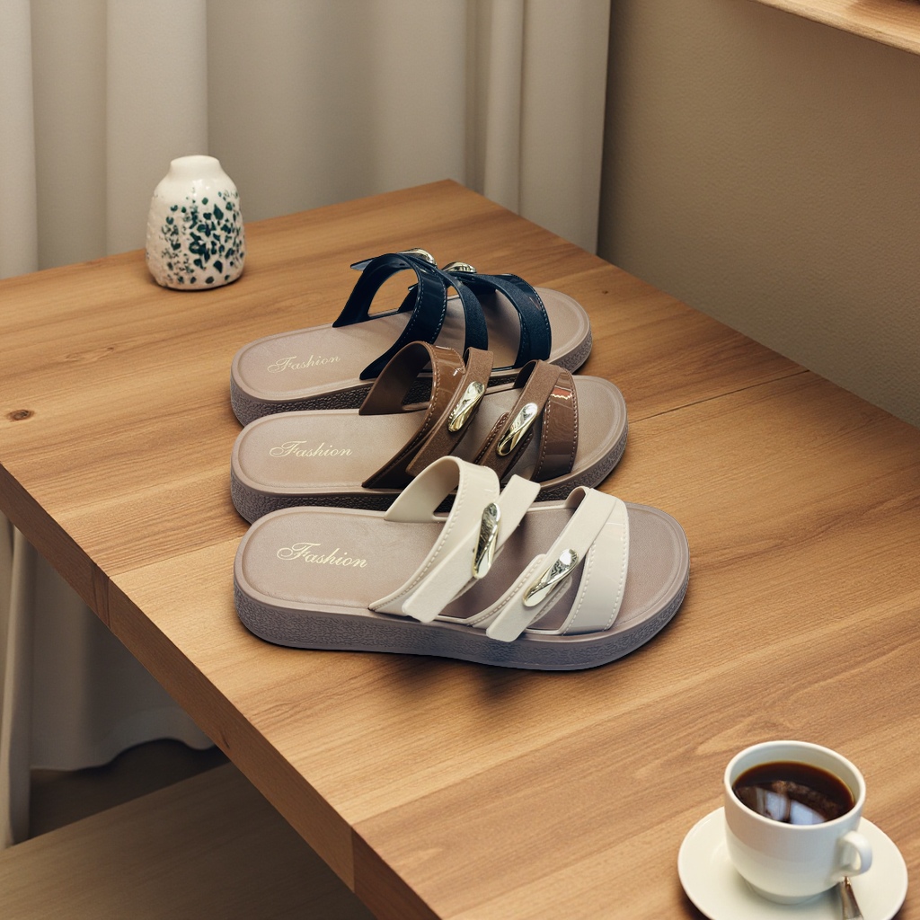 Fashionable and casual sandals, breathable, comfortable and anti-slip summer women's shoes details Picture
