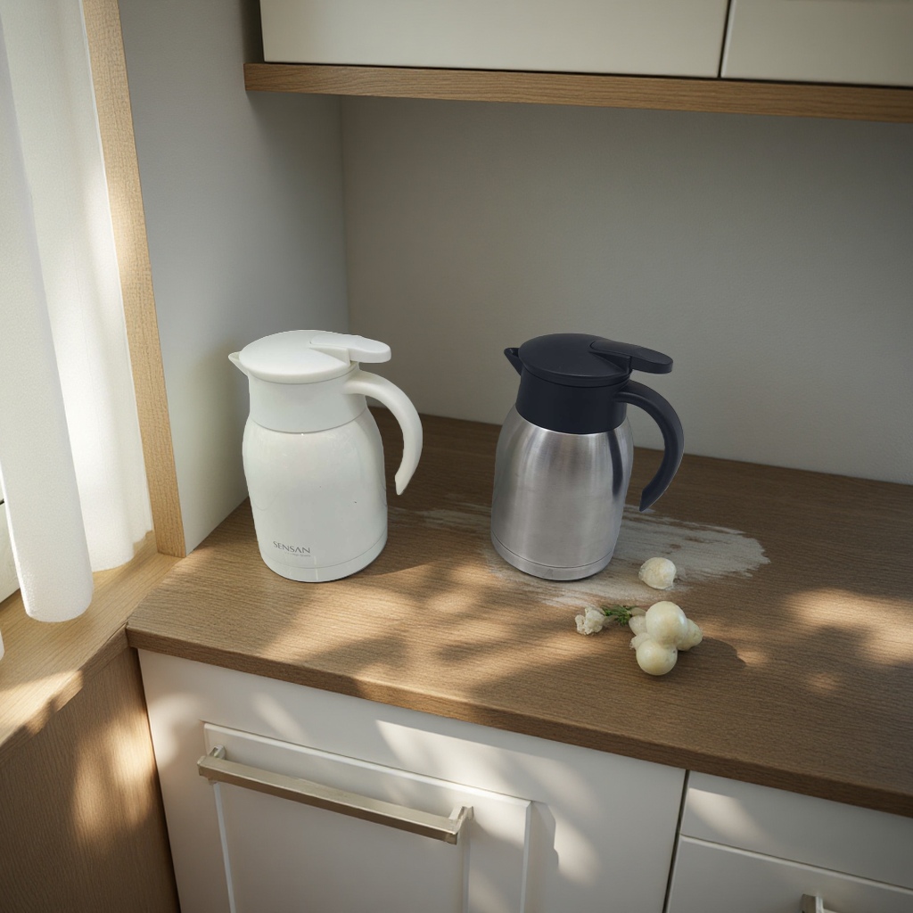 European-style seamless electric kettle with upper and lower water supply, 1.5L electric kettle for quick water boiling Application Scenario
