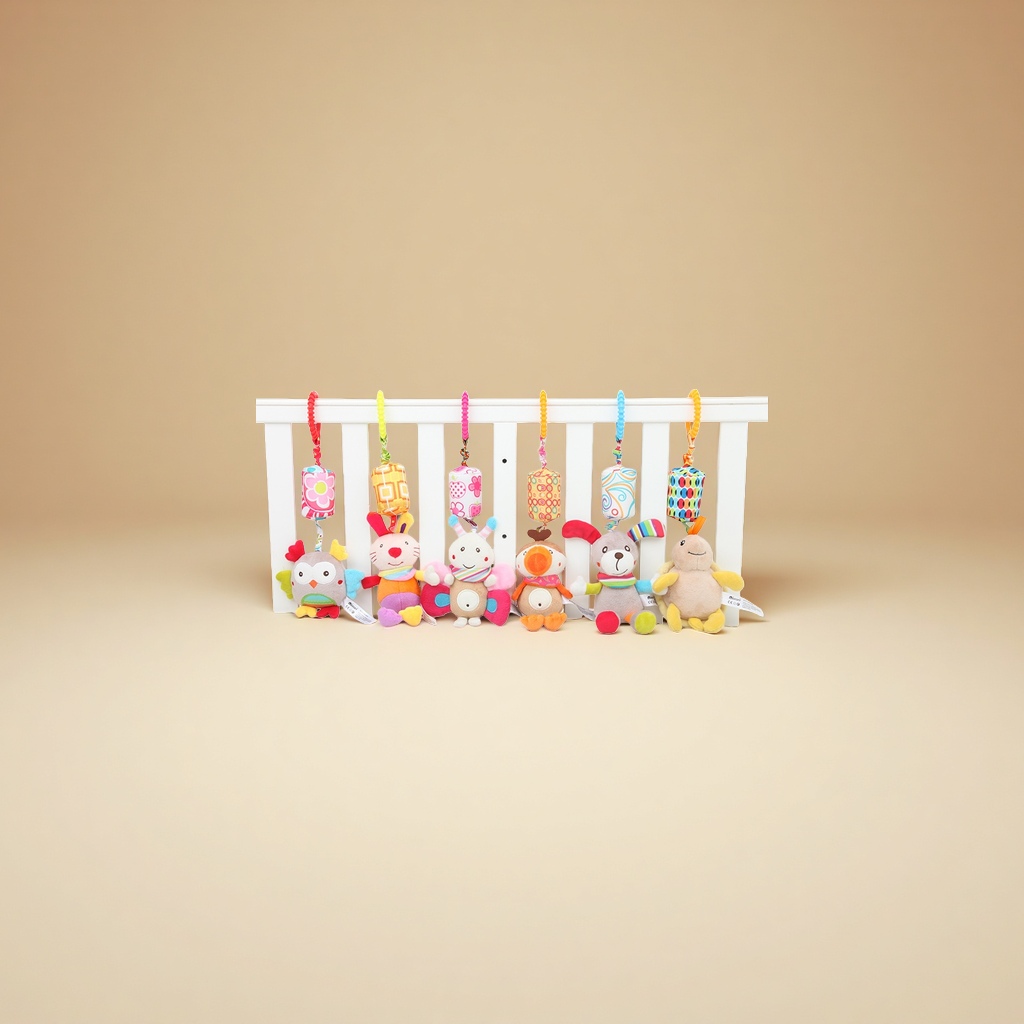 skk婴儿风铃玩具推车挂件卡通动物风铃床挂响铃牙胶车挂毛绒玩具 http://detail.m.1688.com/page/index.htm?offerId=970918346295白底实物图