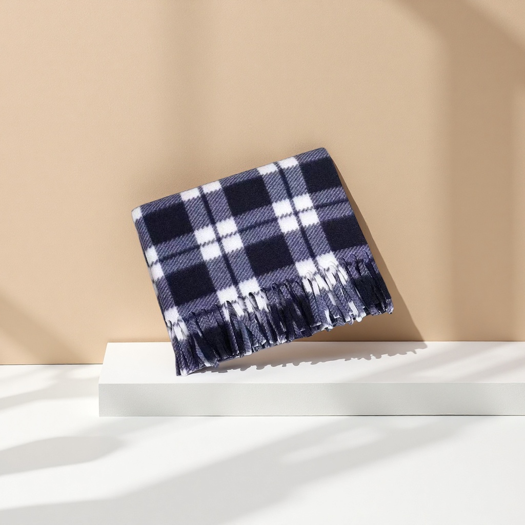 A new thick and warm cashmere scarf for women, a fashionable and versatile elegant lady's scarf for autumn and winter Application Scenario