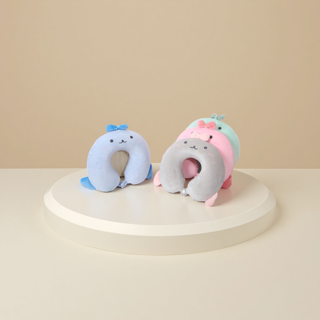 The neck-protecting pillow, made of memory foam, is breathable and comfortable, providing support for sleep and a great aid to sleep Item Picture