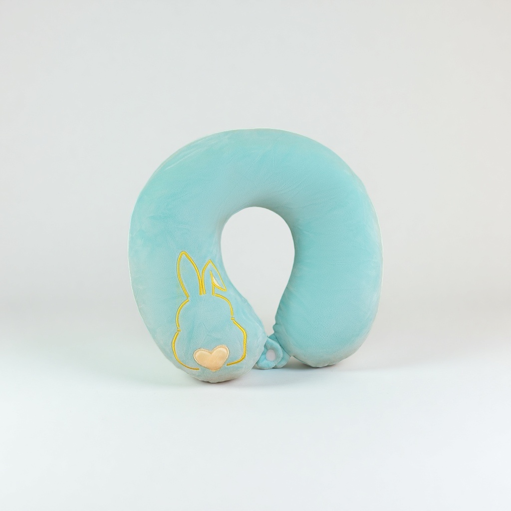 The neck pillow is comfortable and breathable. The memory foam supports the cervical vertebrae, providing care and relaxation for sleep Application Scenario