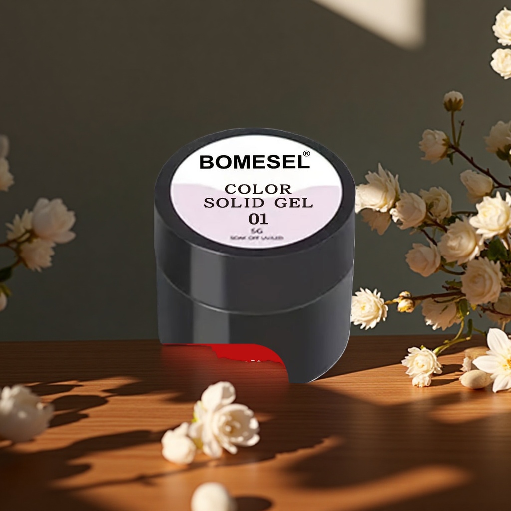 Nail polish oil is long-lasting and does not fade. Bright nail polish is a new fashionable and versatile beauty product. 142314589 Application Scenario