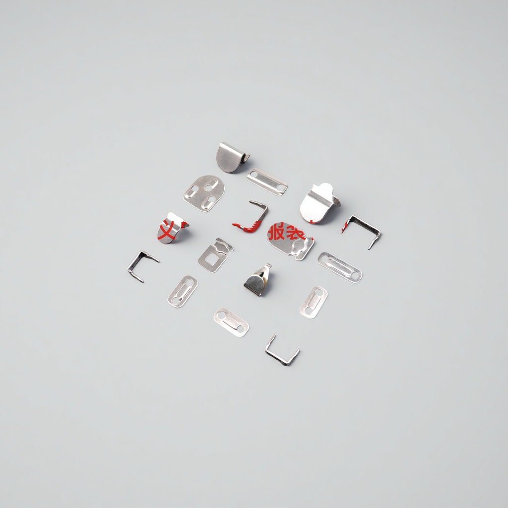 Anti-slip and widened large coat hook, a perfect tool for drying clothes in the kitchen and on the balcony Application Scenario