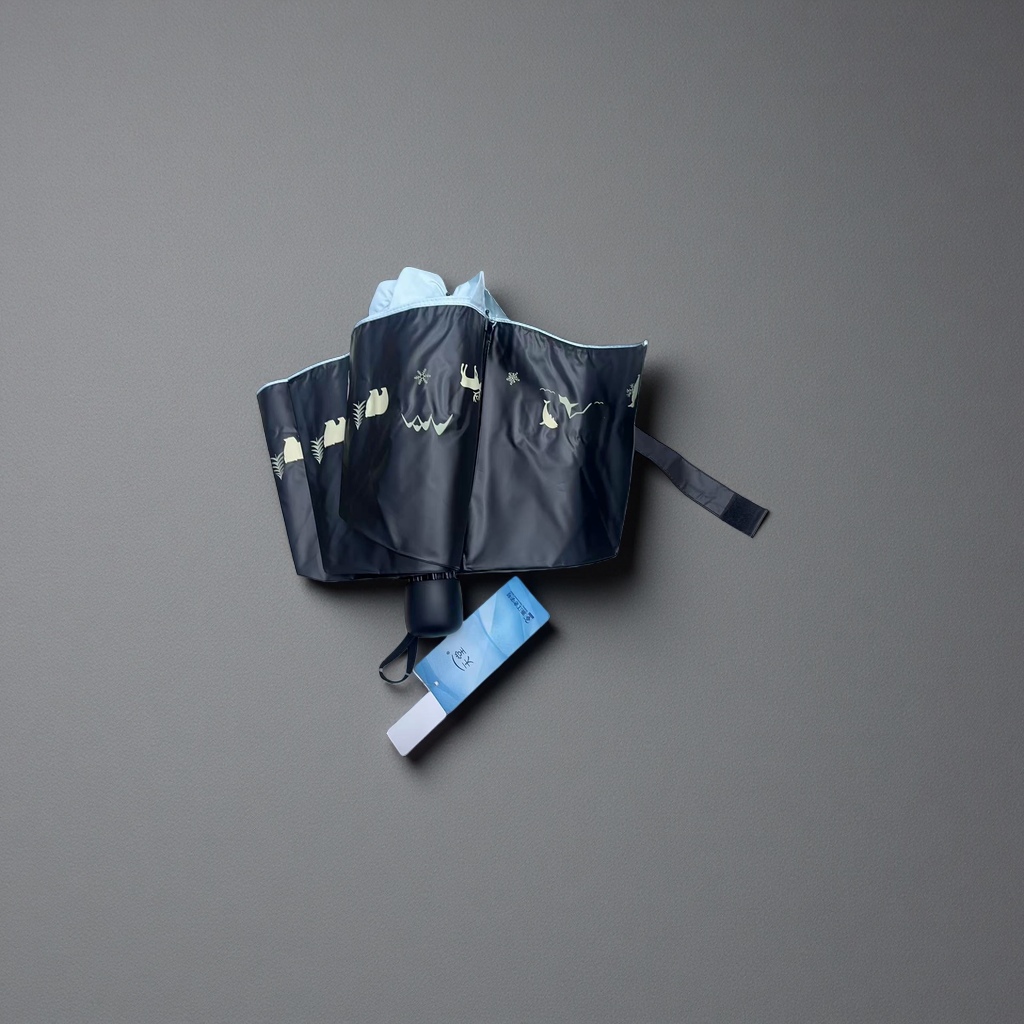 The handbag is simple, fashionable and has a large capacity. It is a reusable shopping bag details Picture