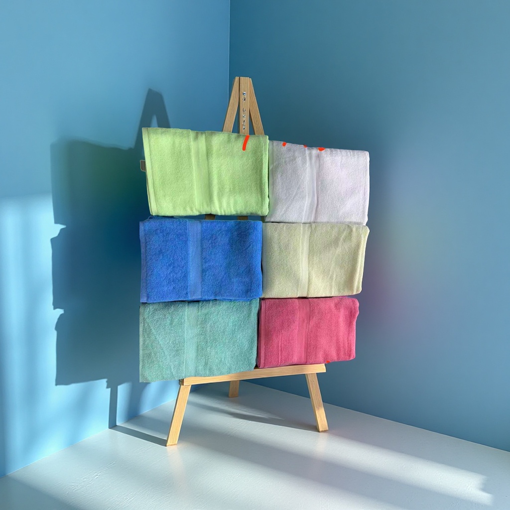 Thick, large-sized, absorbent, soft household towel made of pure cotton for family use Application Scenario