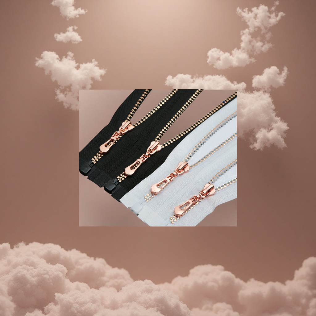 Rose gold square tooth pull chain Application Scenario