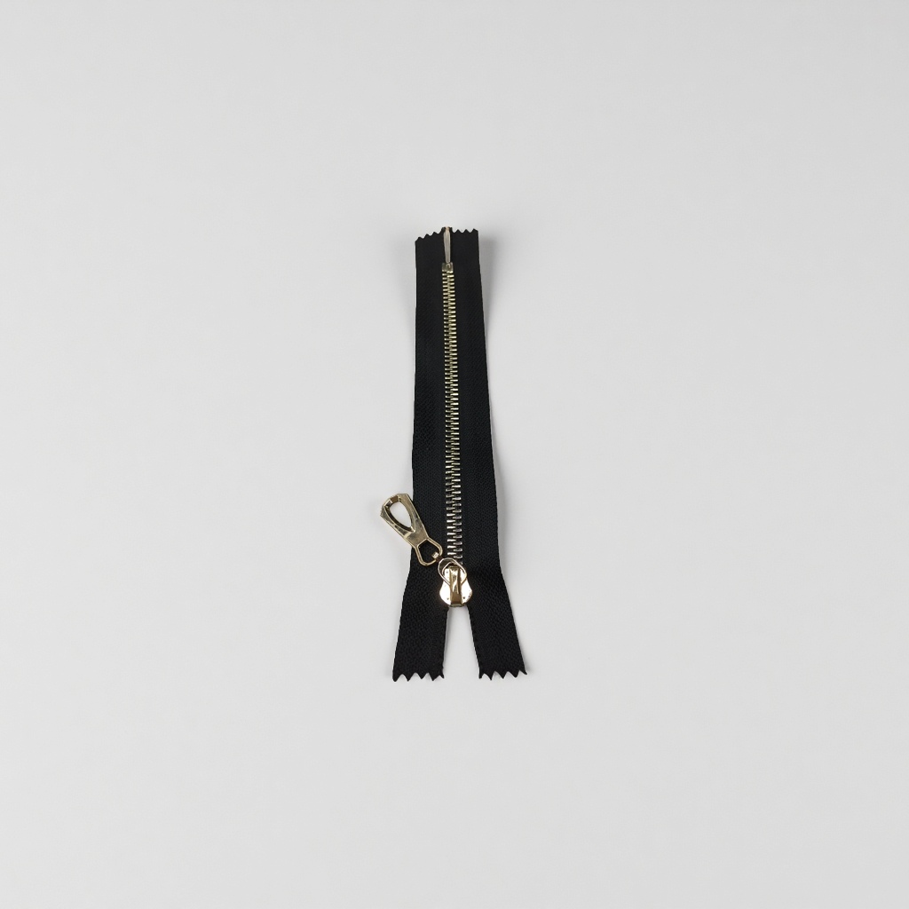 Resin imitation metal zipper, rust-proof and wear-resistant, customizable ZIpper hardware accessories