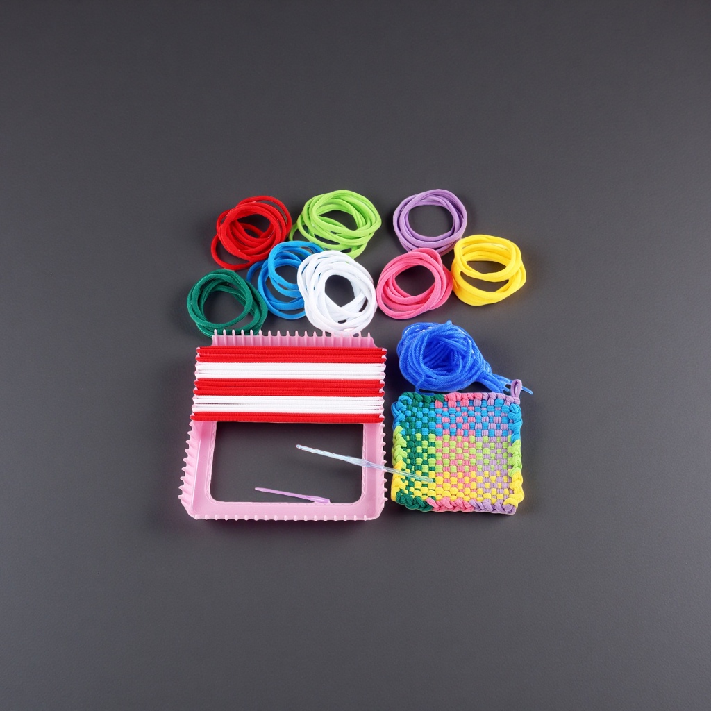 Rainbow weaving machine, DIY fabric wallet, birthday gift for girls, elastic rope towel ring, children's toys, 3-6 years old Application Scenario