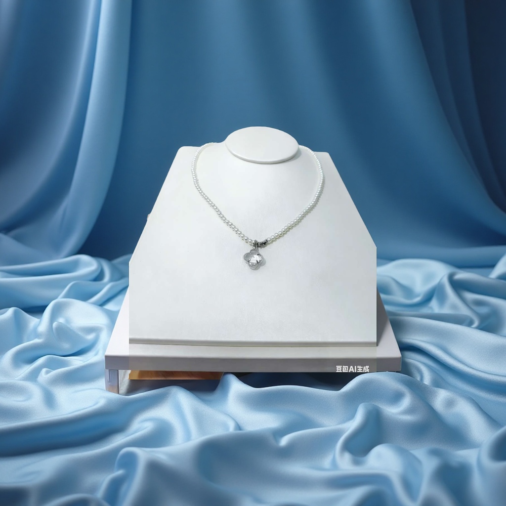 Fashionable, exquisite necklace, light luxury, simple and versatile accessory, a gift for girls