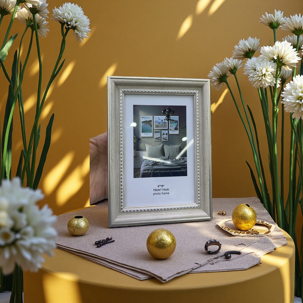 European and American classic plastic photo frames, retro decorative picture frames, home wall decoration Specification image