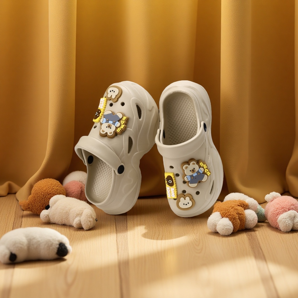 防滑家居拖鞋夏季女款居家舒适透气新款洞洞鞋