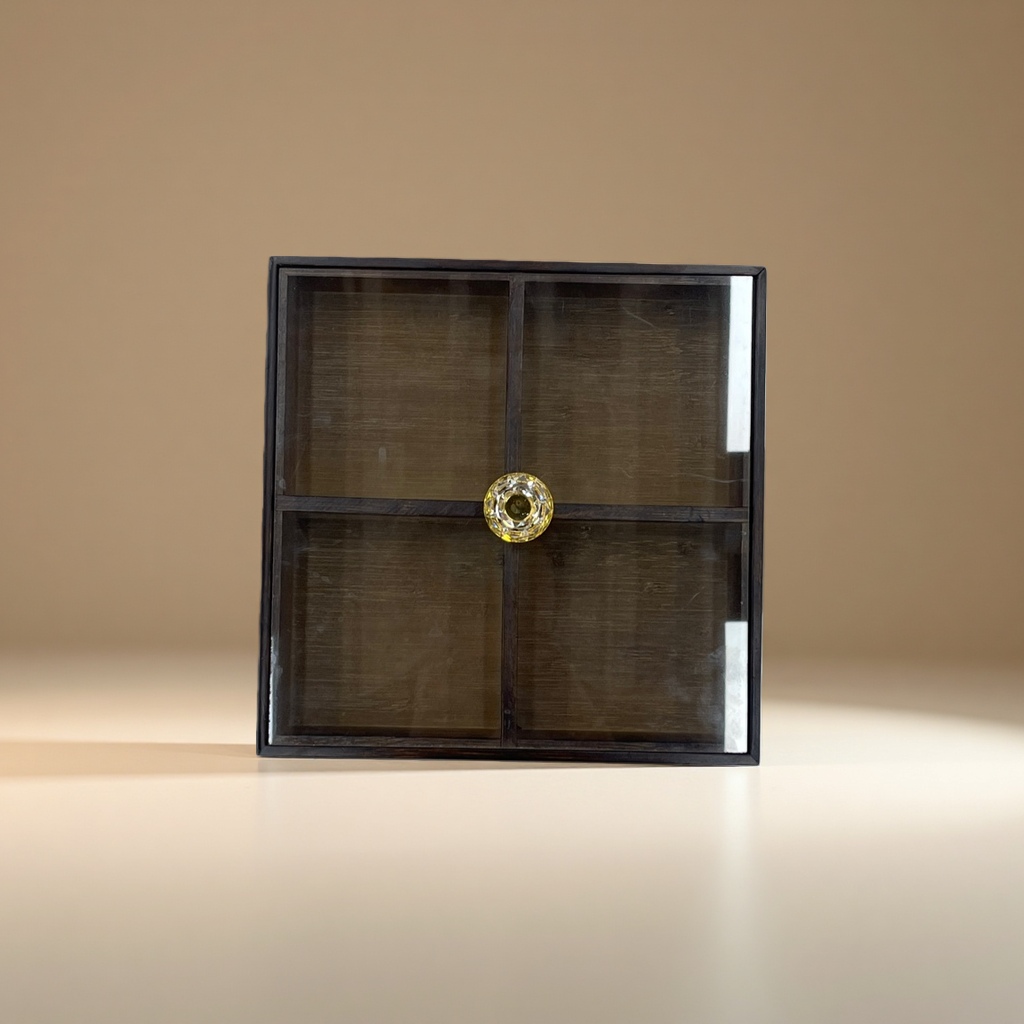 The Four-Compartment Candy Box Is Brown Specification drawing