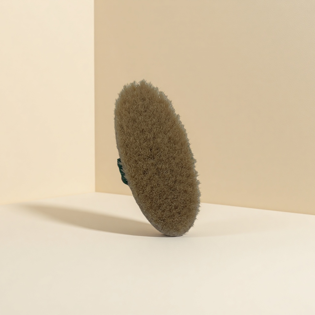 White Horsehair Bath Brush Application Scenario