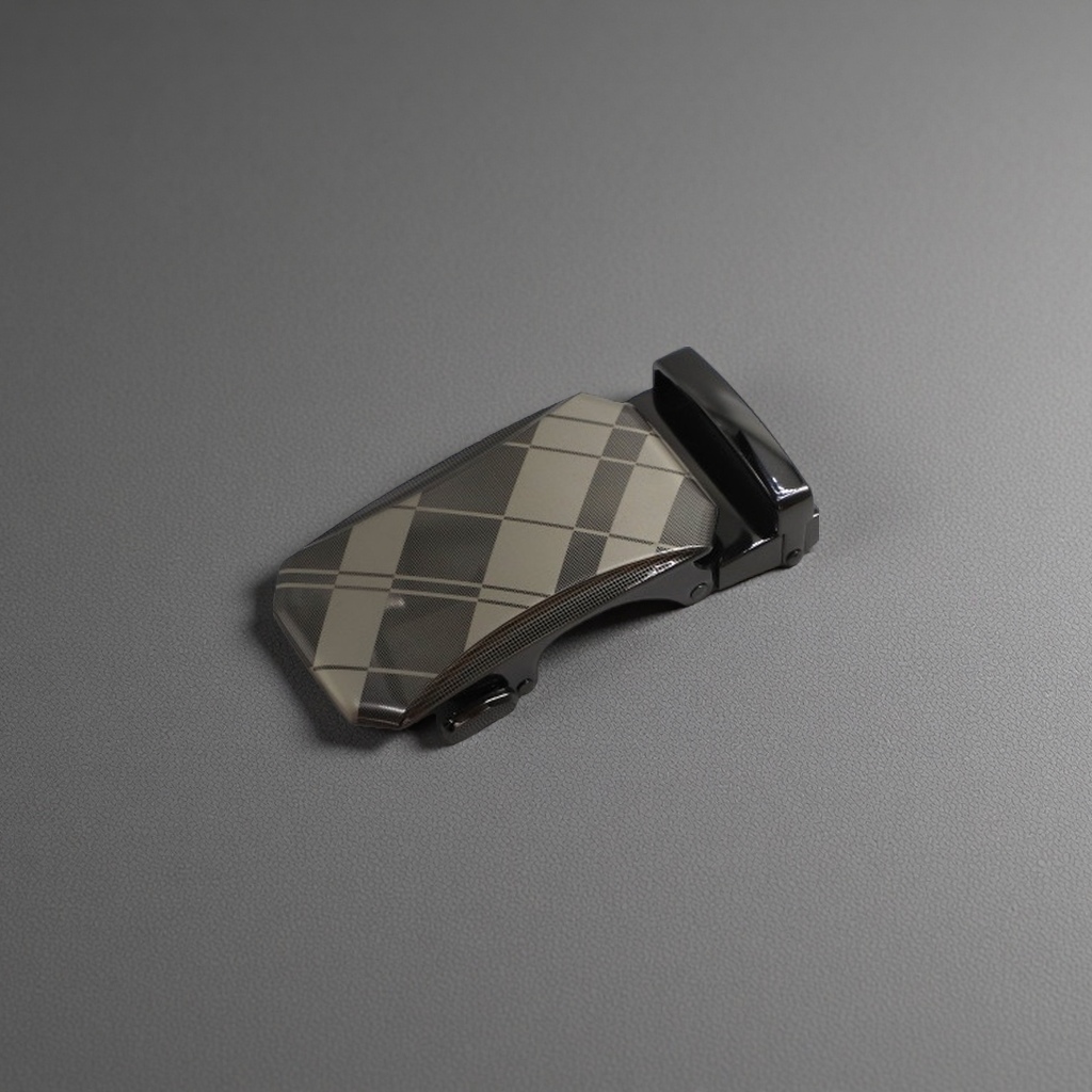 The belt buckle is a simple metal men's style with a fashionable and light luxury design Application Scenario