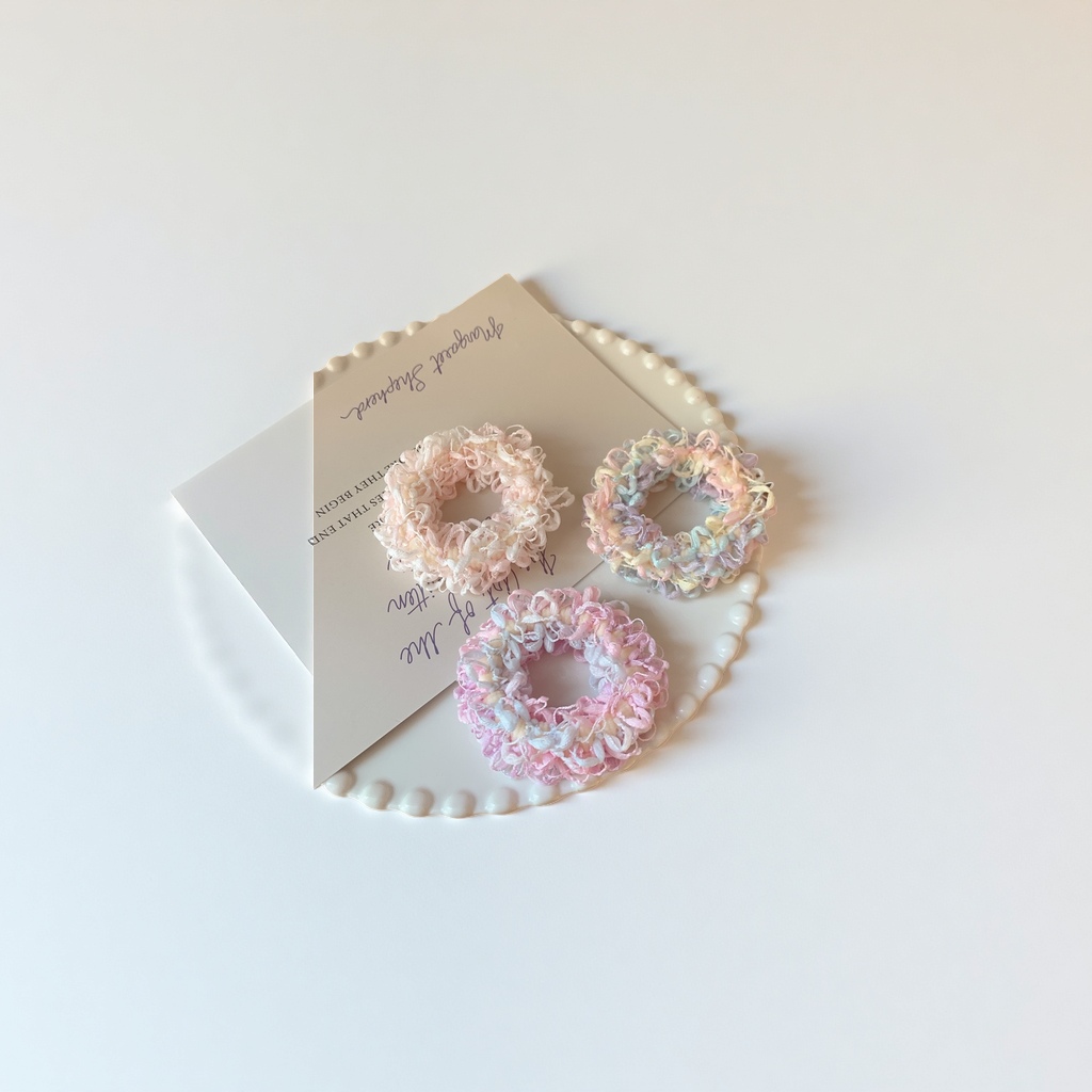 Cream-colored spring and summer super fairy flower-trimmed towel ring, sweet large intestine ring, ponytail leather band hair accessory Application Scenario