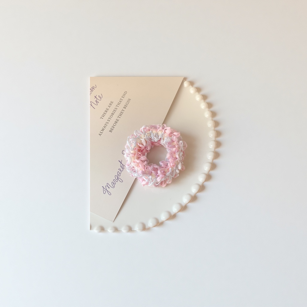 Cream-colored spring and summer super fairy flower-trimmed towel ring, sweet large intestine ring, ponytail leather band hair accessory Item Picture