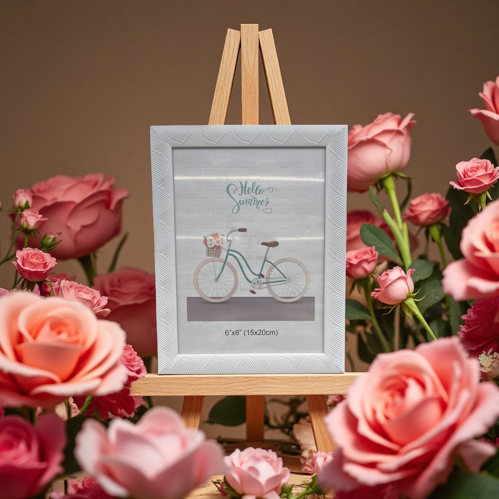 Plastic photo frame, simple and modern decorative picture frame, 12x8 inches, suitable for hanging pictures in the living room and bedroom Application Scenario