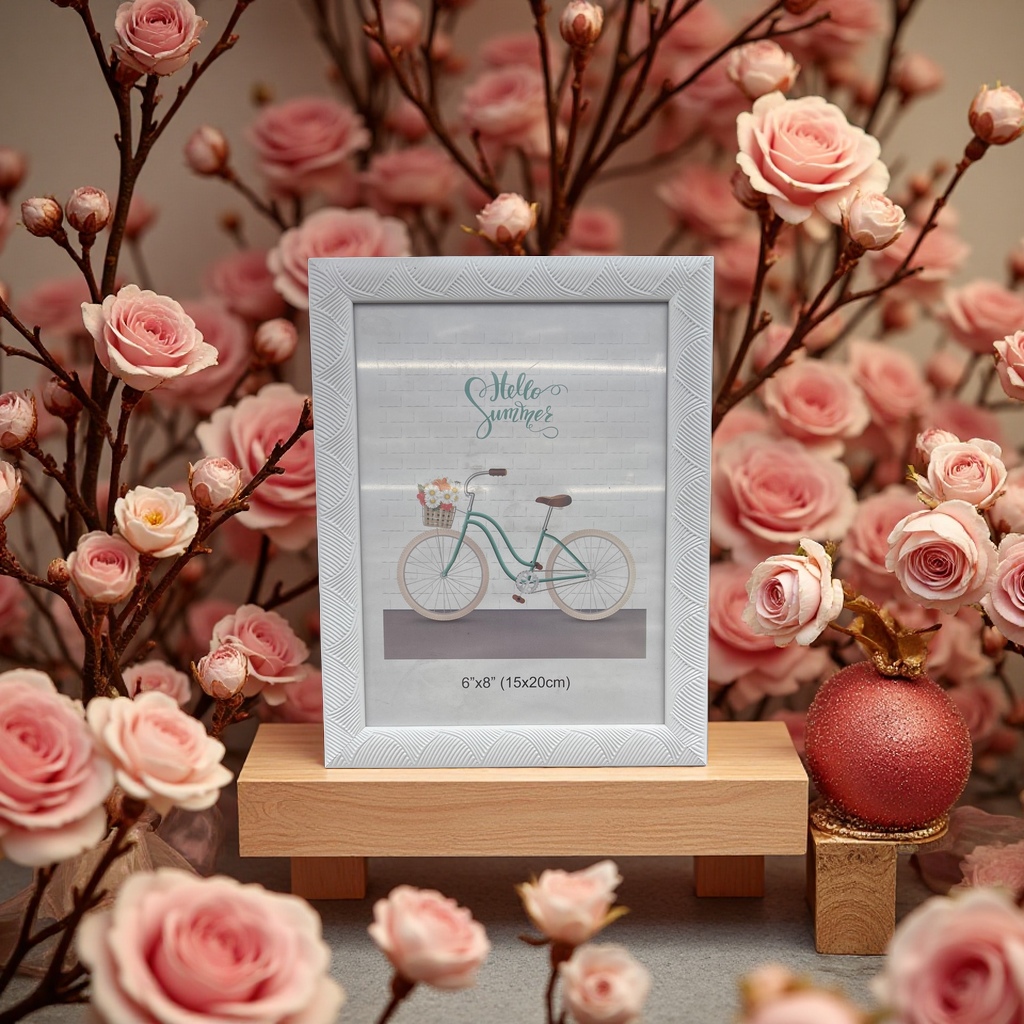 Plastic photo frame, simple and modern decorative picture frame, 12x8 inches, suitable for hanging pictures in the living room and bedroom details Picture