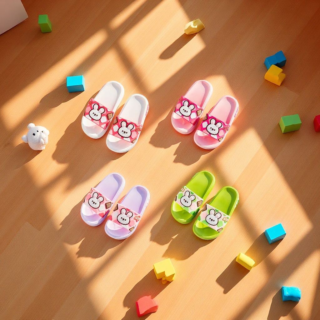 Children's slippers with anti-slip soft soles, comfortable and breathable. Spring and summer cartoon rabbit style