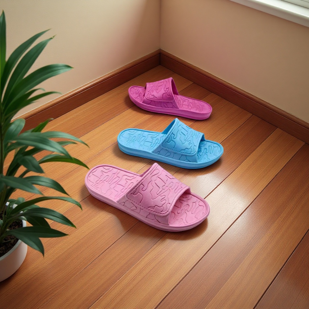 Fashionable women's summer versatile flip-flops in solid color with map prints Application Scenario