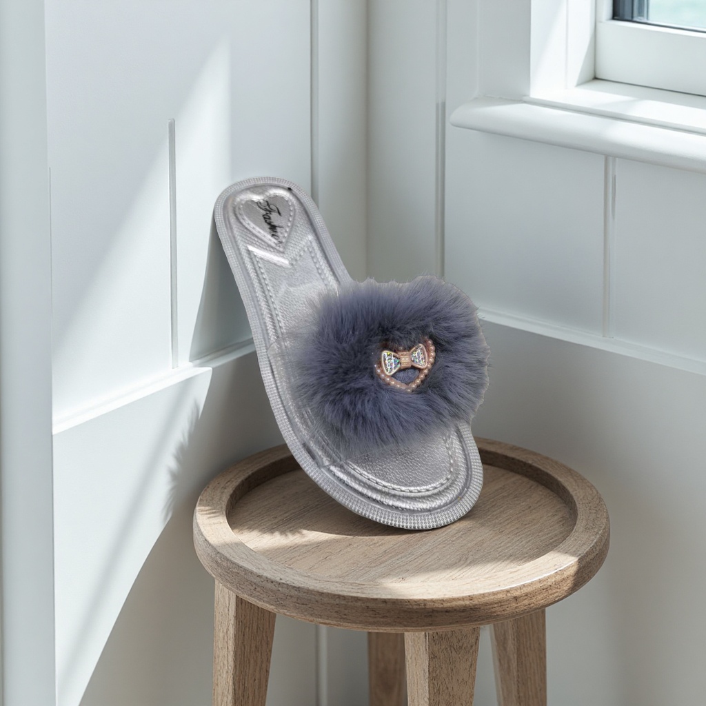 Verano mujer antideslizante transpirable cómodo zapatillas para el hogar gris estilo fuzzy Application Scenario