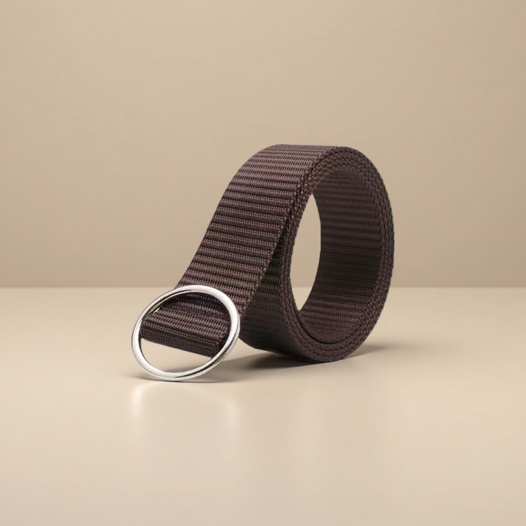 The fashionable leather belt is casual, business-like, simple and versatile, suitable for both men and women Application Scenario