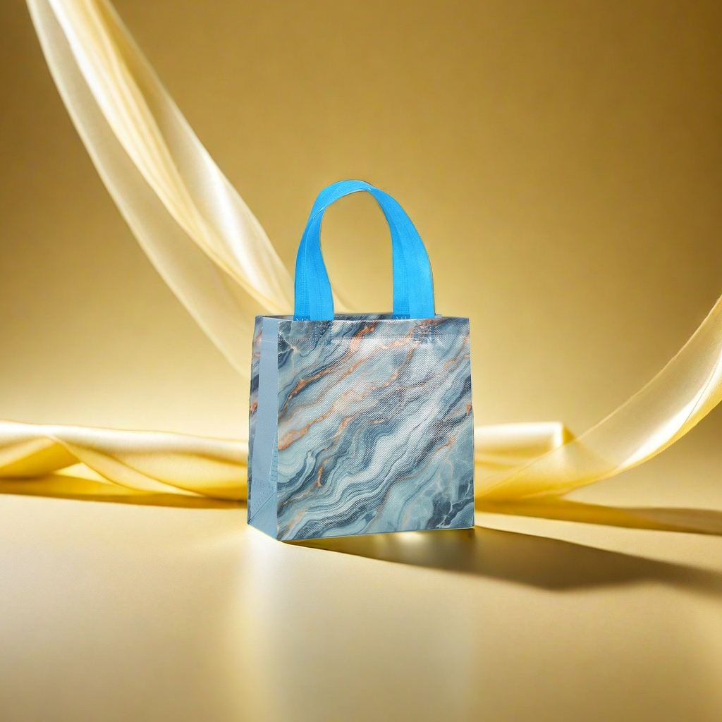 Fashionable and trendy non-woven fabric waterproof material shopping bags details Picture