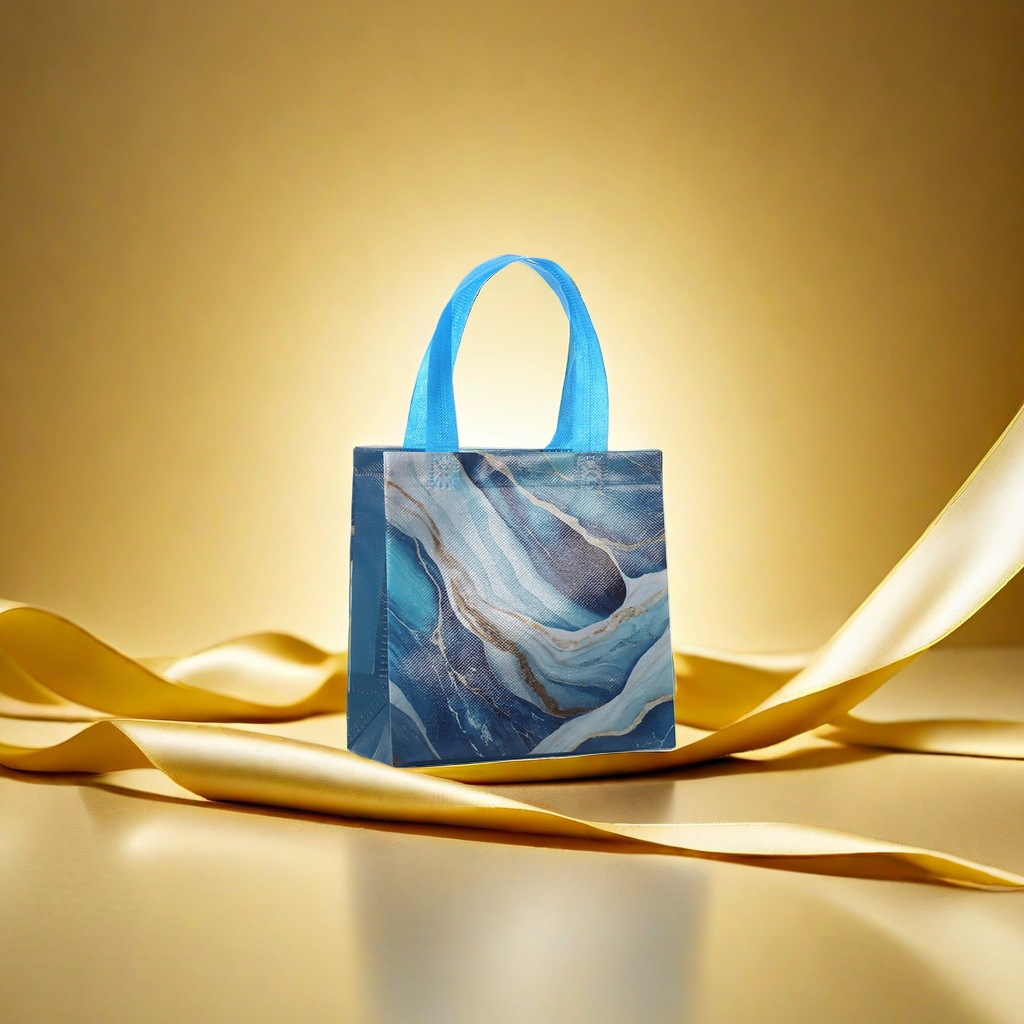 Fashionable and trendy non-woven fabric waterproof material shopping bags Item Picture