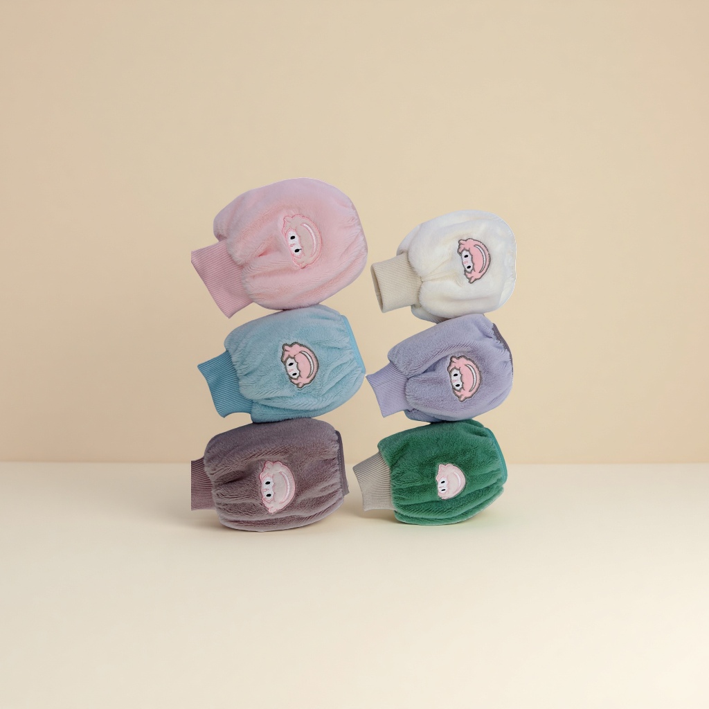 Thickened and warm children's armbands, winter children's warm armbands details Picture