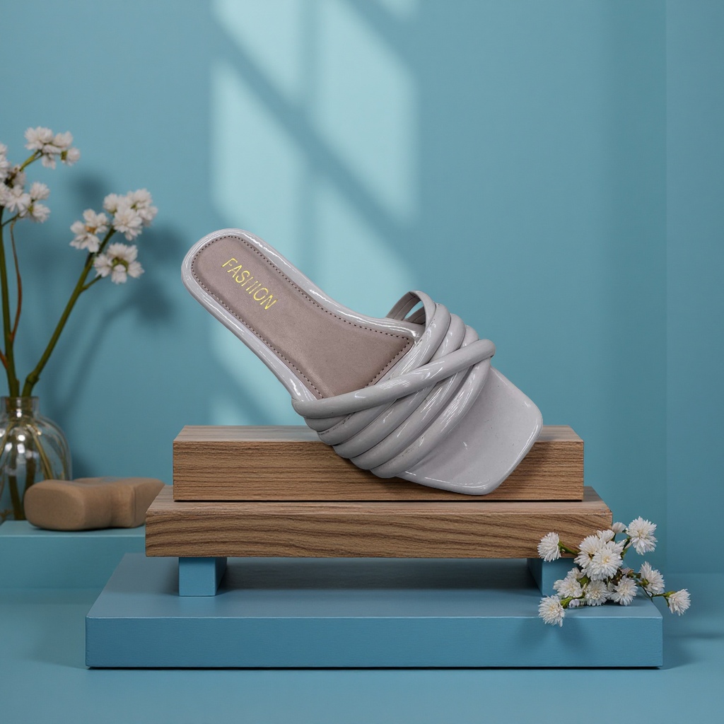 Women's summer fashion versatile flip-flops with white straps details Picture