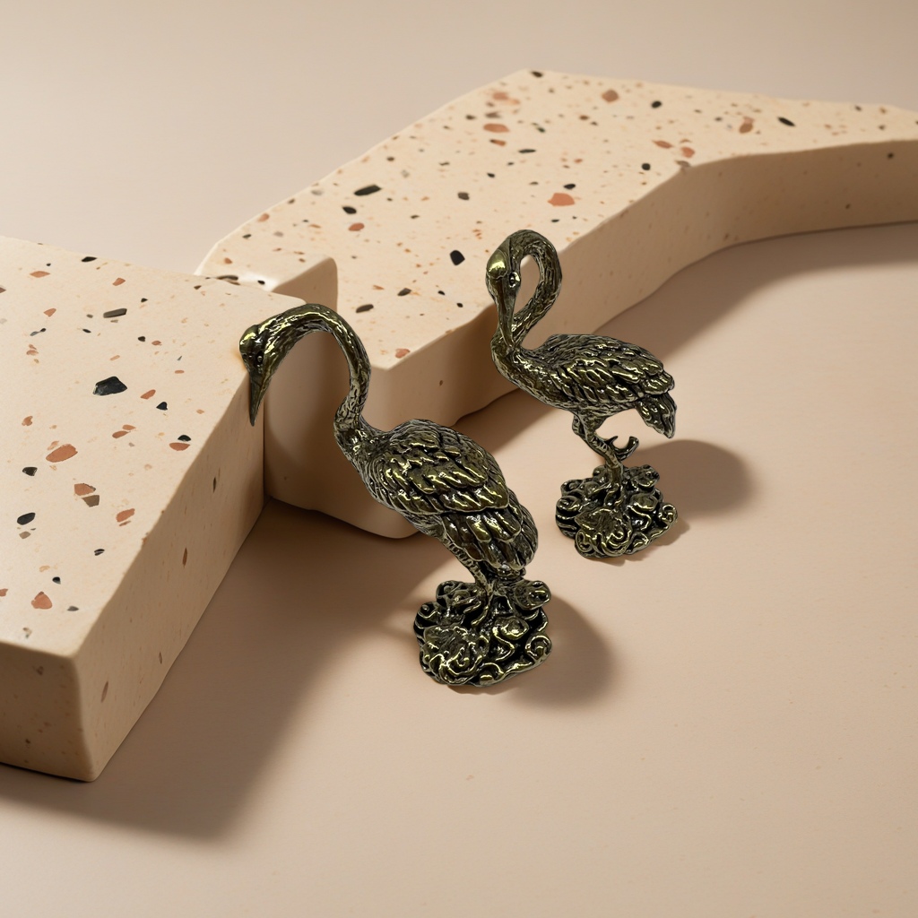 Creative handicraft ornaments, solid brass ornaments, crane handicraft ornaments Application Scenario