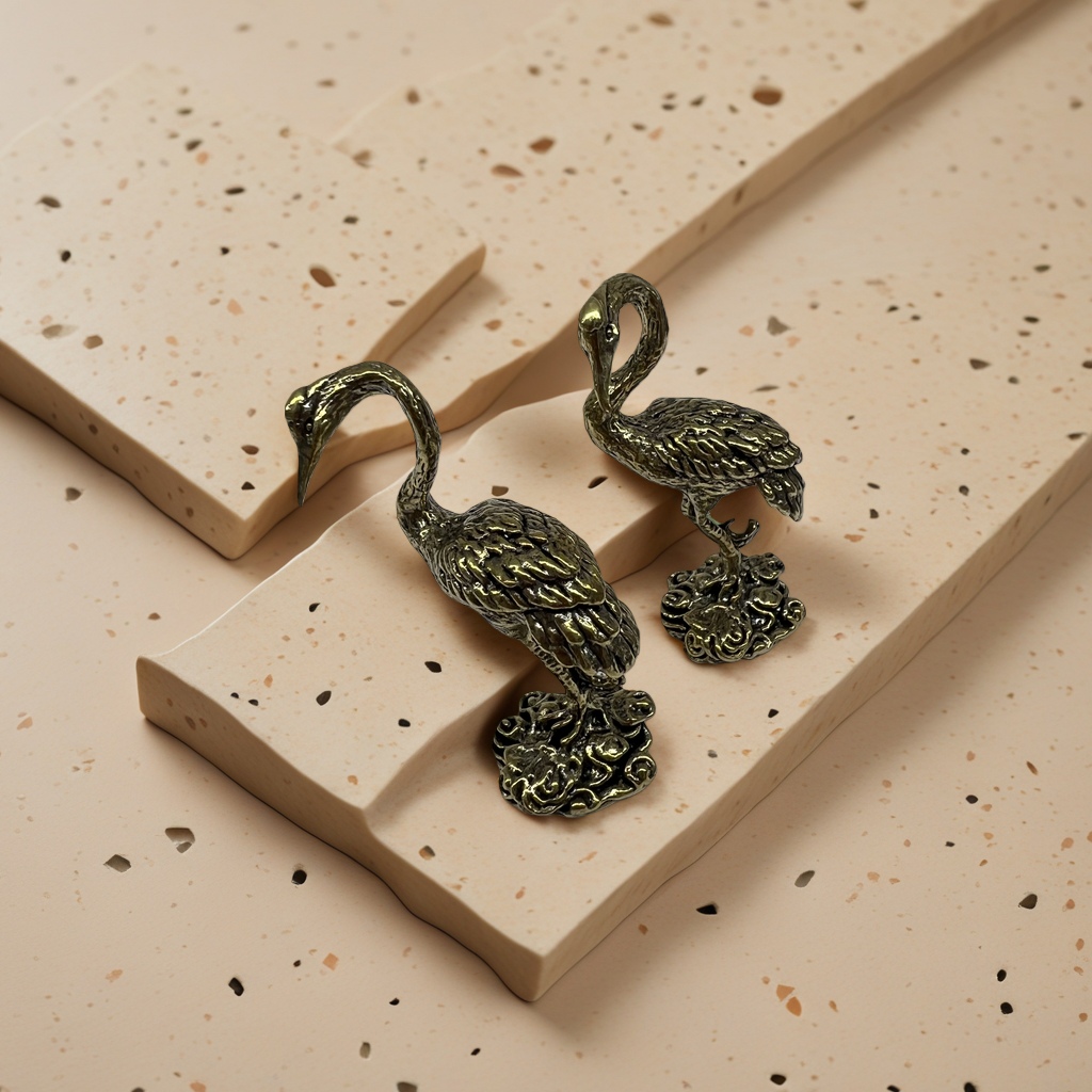 Creative handicraft ornaments, solid brass ornaments, crane handicraft ornaments details Picture
