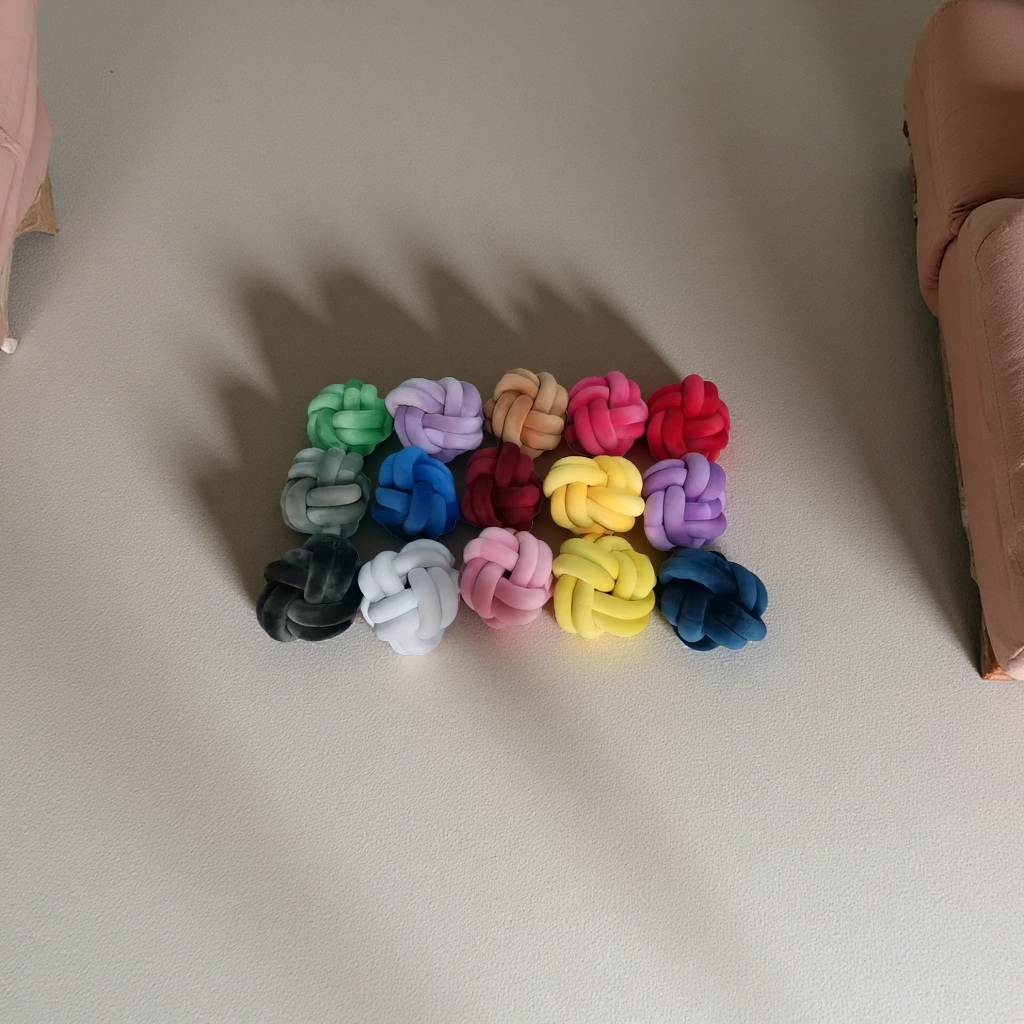 打结球艺术装饰抱枕柔软舒适居家用品