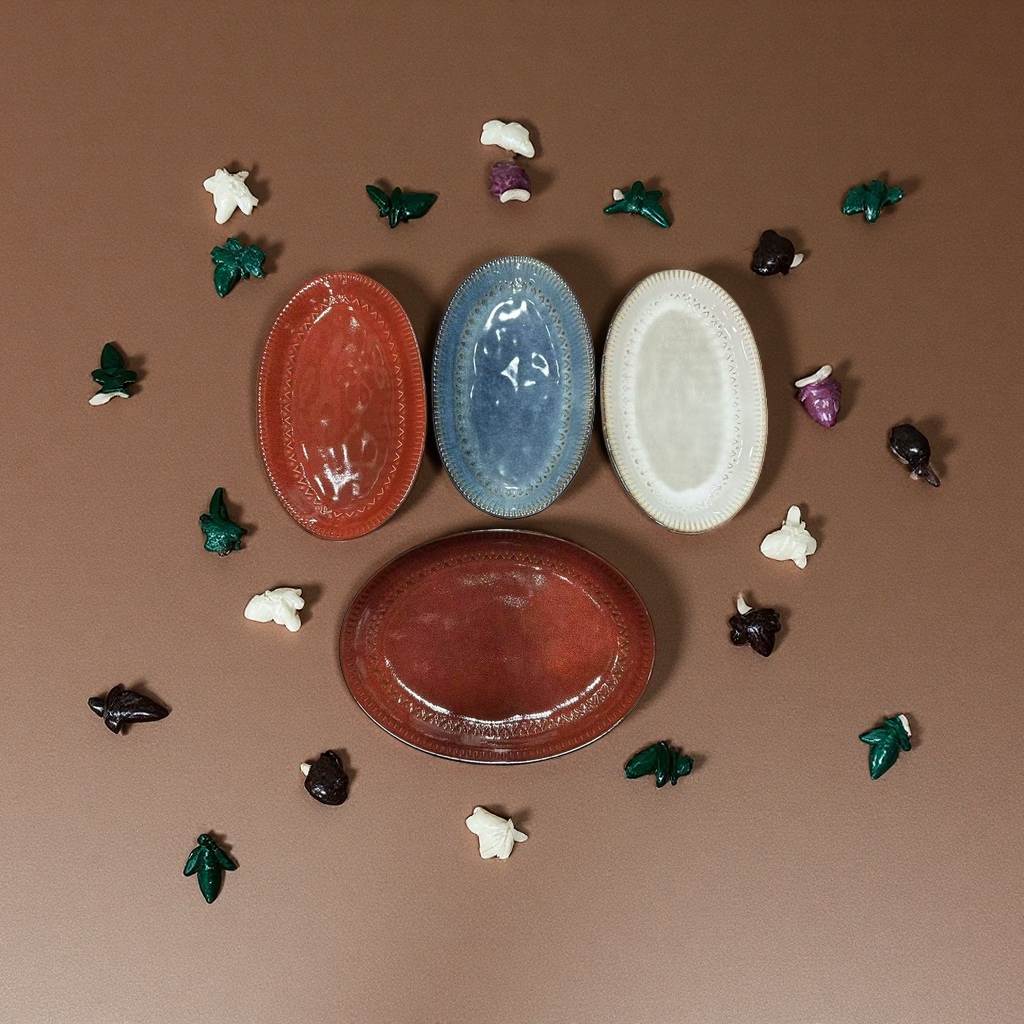 2026 New four-color embossed glazed ceramic tableware set, disassembled pieces, oval plates, bowls and mugs for Western restaurants and hotels details Picture