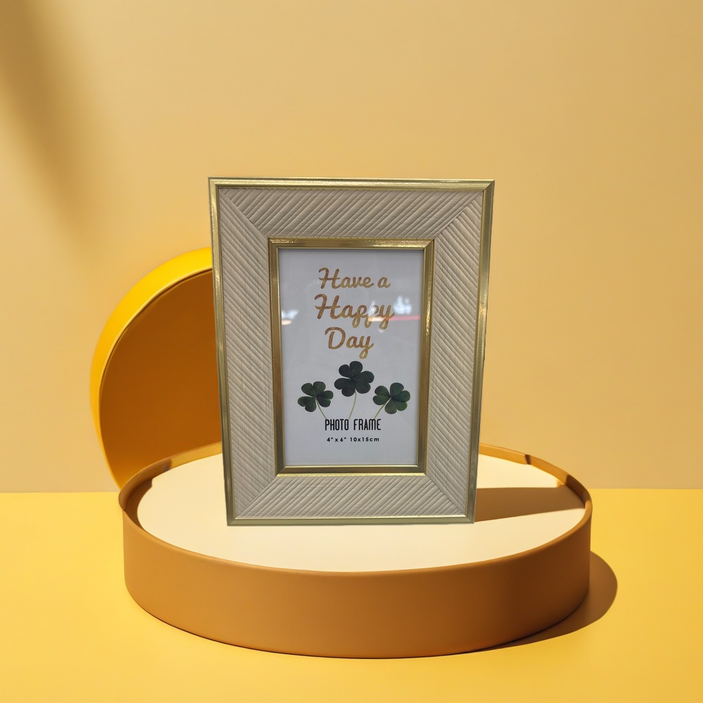 Imitation metal decorative photo frame 30x40cm, simple style home decoration picture frame, excellent gift Application Scenario